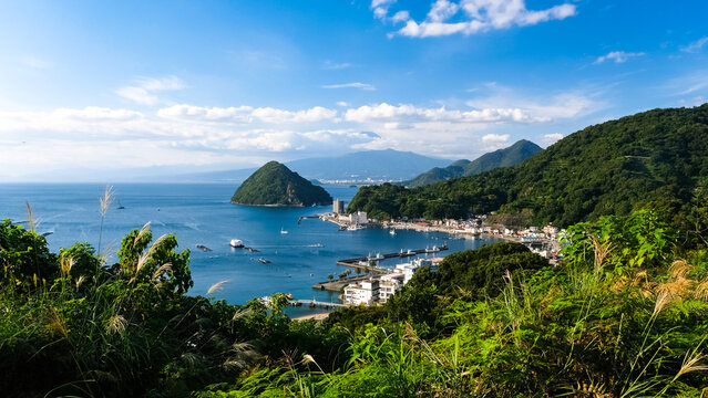 静岡県沼津市 発端丈山、見晴台から見る内浦湾の風景