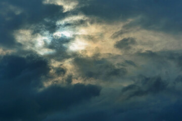 Naklejka na ściany i meble The sun hidden behind the clouds/Le soleil caché derrière les nuages