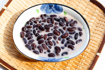 Black bean in sweet coconut milk
