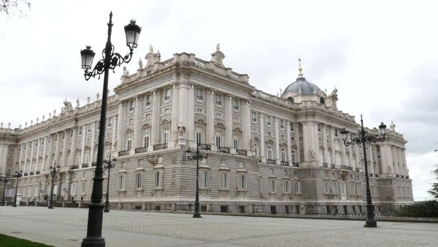 Vista panor&aacute;mica del Palacio Real de Madrid, Espa&ntilde;a.