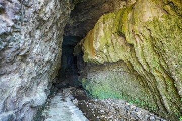 市街地のすぐ近くにある伊尾木洞の入り口情景＠安芸、高知