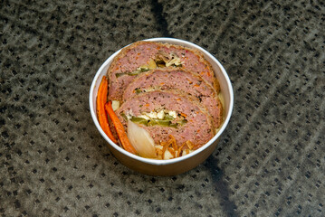 Delicious veal roll stuffed with the ingredients that we like the most to enjoy both hot and cold