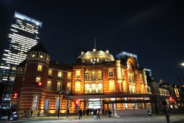Fototapeta na wymiar That is Tokyo station building Night view 1914-nen ni tsuku kōta `Chūō Tome Kurumaba' koto Tōkyō Ekidesu.