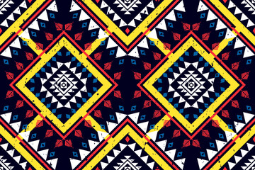 Conception de modèle sans couture ethnique Ikat. Tapis en tissu aztèque ornement mandala chevron décoration textile papier peint. Vecteur de broderie traditionnelle indienne afro-américaine boho tribal dinde