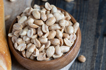 peanuts fried in oil and ready to eat