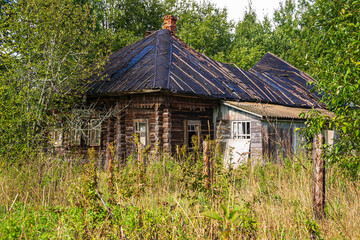 Obraz premium houses in a ruined village