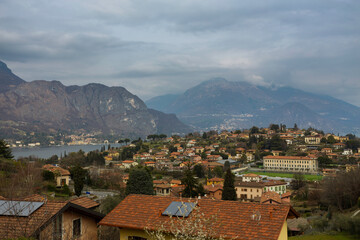Fototapeta na wymiar Vista de Bellagio no Lago de Como no norte de Itália