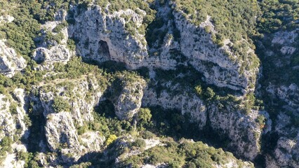 survol de l'arrière pays de Montpellier en Occitanie dans le sud de la France et piémont des Cévennes