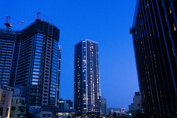Fototapeta na wymiar Night view of high-rise condominiums in Tokyo, Japan_b_01