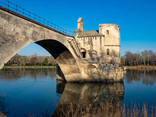 Fototapeta na wymiar The famous fallen bridge (Pont Saint-Bénézet Pont d'Avignon), vignon, Vaucluse, Provence-Alpes-Côte d'Azur, Southern France.