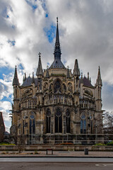 Fototapeta na wymiar Die Kathedrale von Reims in der Champagne in Frankreich