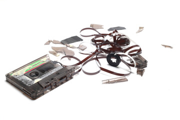 This shows a well known problem with the old fashioned compact cassettes: the tape used to come...