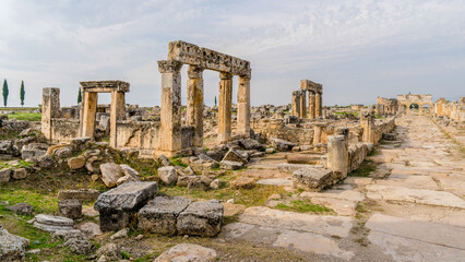 Fototapeta na wymiar The ruins of the holy city of hierapolis