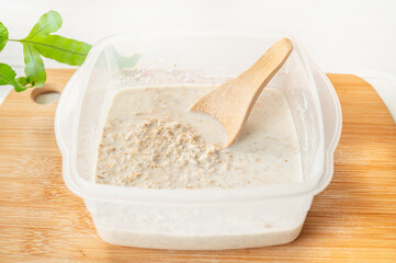 ミルクでふやかしたオートミール