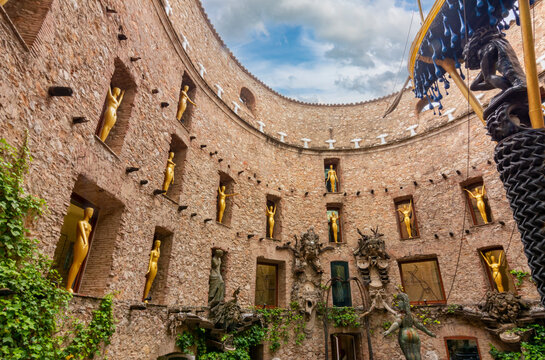 Figueras Images – Browse 790 Stock Photos, Vectors, and Video | Adobe Stock