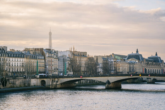 Panoramic view of the city of Paris