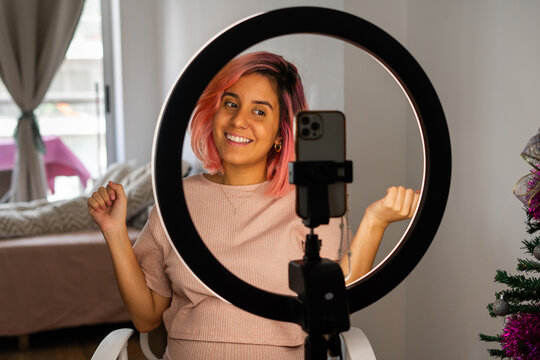 Pregnant smiling in a Livestream
