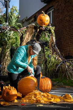 Mom Pumpkin Carving Halloween Jack-O-Lantern