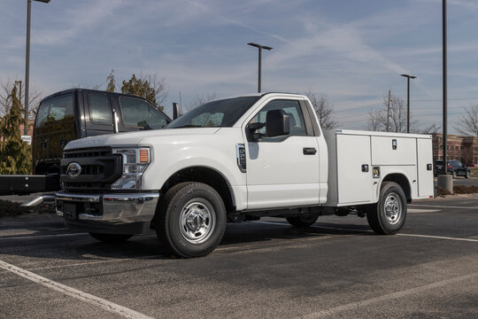 Ford F-250 XL Super Duty Work Truck. The Ford F250 Commercial Truck Is Available With Gasoline Or Diesel Engines.