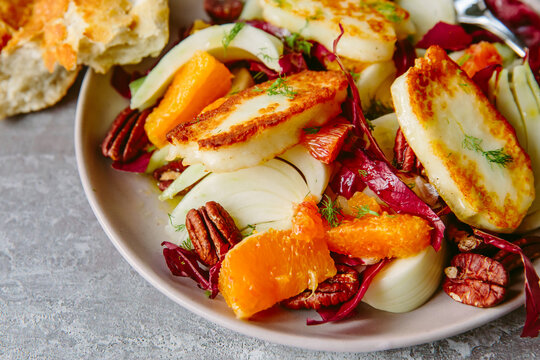 Orange, fennel, orange and halloumi salad