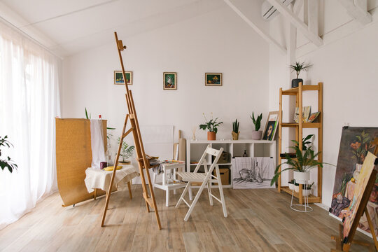 Painting studio at home