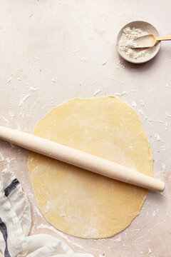 making homemade egg noodles