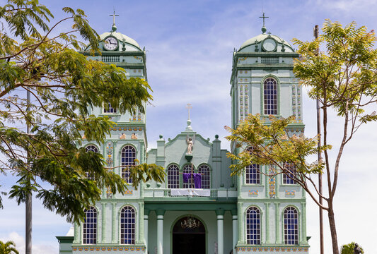  Elegant church in Sarchi, Costa Rica in small city