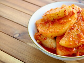 한국의 전통음식 무 김치