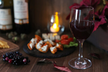 干し柿とクリームチーズのオードブルとワイン