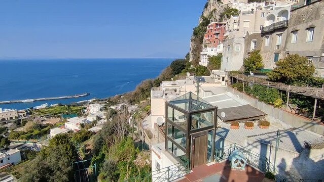 Capri - Panoramica della costa dal belvedere di Piazza Diaz