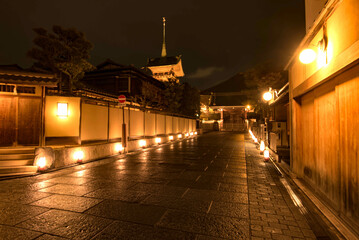 Fototapeta na wymiar 京都東山の石畳