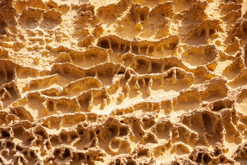 Spuren von Erosion an grossen Sandsteinflächen in Spanien