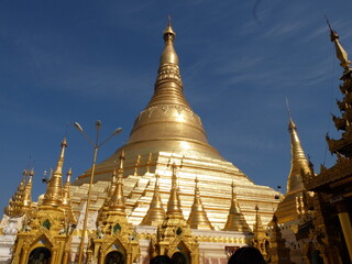 Naklejka premium Shwedagon Pagoda in Yangon, Myanmar