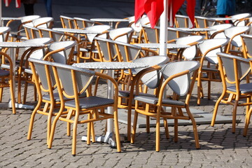 Stühle und Tische eines Cafes, Gastronomie, Deutschland, Europa