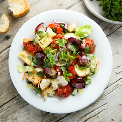 Grilled vegetable salad with cheese