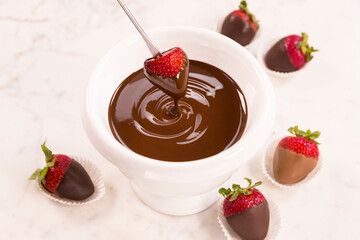 chocolate dipped strawberries, fondue