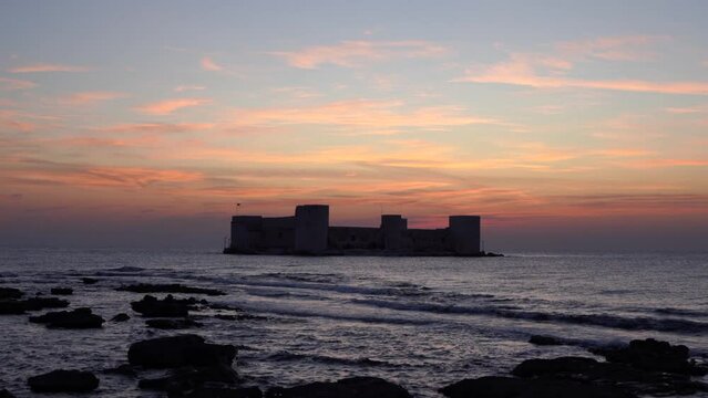 The maiden's castle (Kiz Kalesi) at sunrise. 