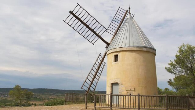 Moulin de Narulle  (Nages)
