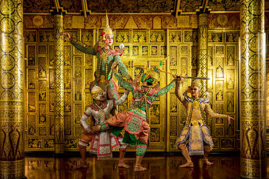Masked giant dancing khon ramayana khon Ravana. Traditional ancient and classical dance traditions, literature and art tradition