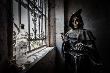 November 2021, Urbex Italy, disturbing statue depicting death, in an abandoned house
