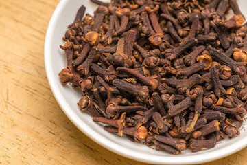 cloves on a wooden Table