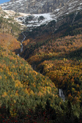 Pirineo aragones en otoño.Huesca.España