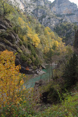 Pirineo aragones en otoño.Huesca.España