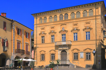 Fototapeta na wymiar Vecchio palazzo di Biella