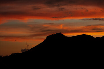 Coucher de soleil &agrave; Moorea en Polynesie fran&ccedil;aise