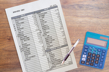 会社の決算書類 貸借対照表B/S バランスシート 電卓