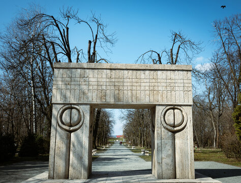 Poarta Bilder Durchsuchen 72 Archivfotos, und Videos