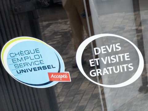 CESU logo brand and sign text cheque emploi service universel means universal service employment check in france