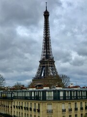 Fototapeta na wymiar Eiffelturm in Paris (Frankreich)