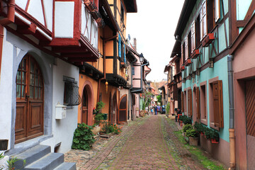 Fototapeta na wymiar Streets of Eguisheim, Alsace, France